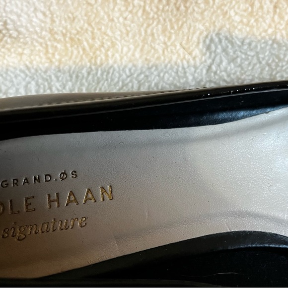 New Cole Haan black patent loafer style shoes. Size 6 - Picture 4 of 4